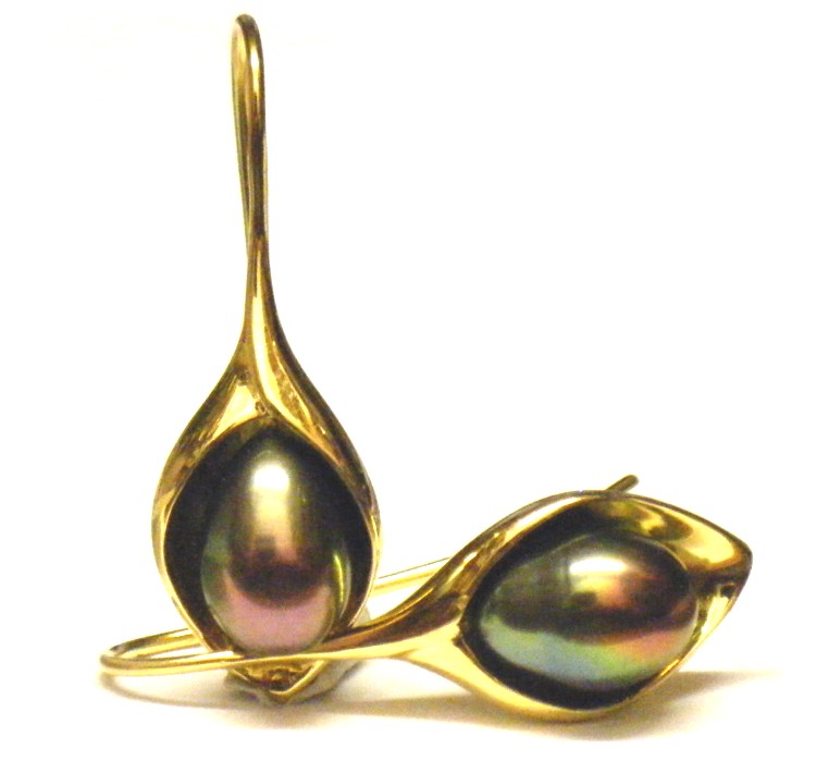 Vermeil Lily Earrings with Black Pearls
